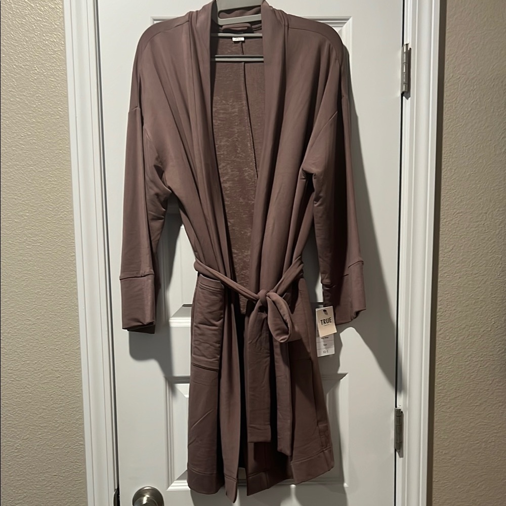 True & Co. Anywhere robe, New!